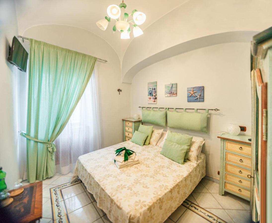 Bed and Breakfast La Finestra Sul Mare Isquia Exterior foto